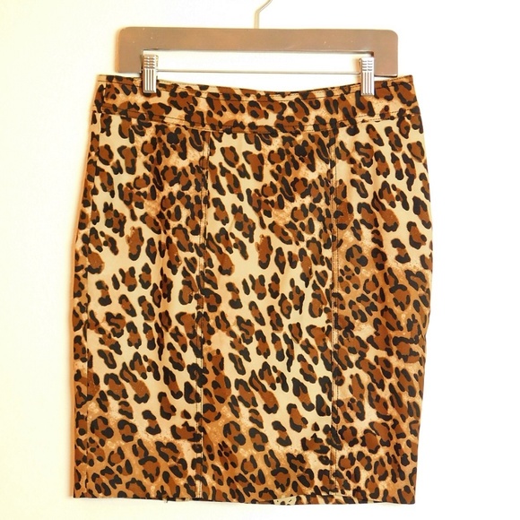 Cache Dresses & Skirts - New Cache Animal Print Pencil Skirt Size 6 Tan